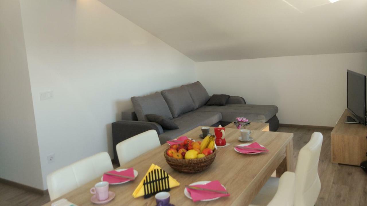 Apartments Angeline Ровиньско село Экстерьер фото